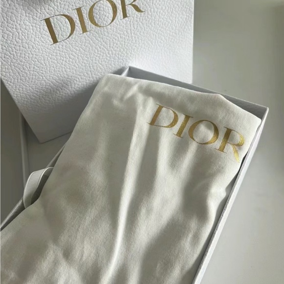 Dior D-FENCE BELT Size 70 Black Smooth Calfskin, 30 MM Brand New with box!! - Picture 2 of 2
